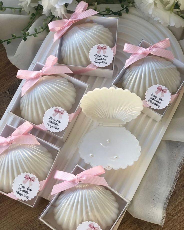 Shell scented candle