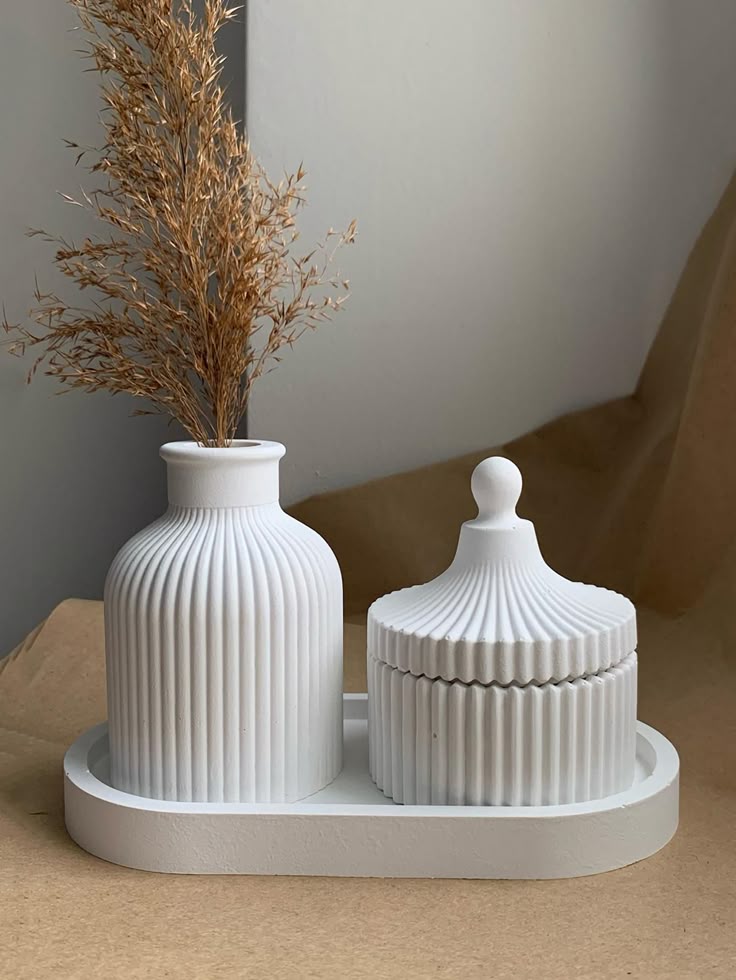 Vase & bonbonniere set